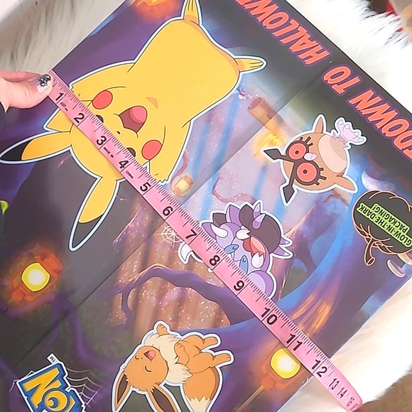 2024 Pokémon Halloween Advent Calender Glow In the Dark Graphics Display Box - Picture 15 of 16